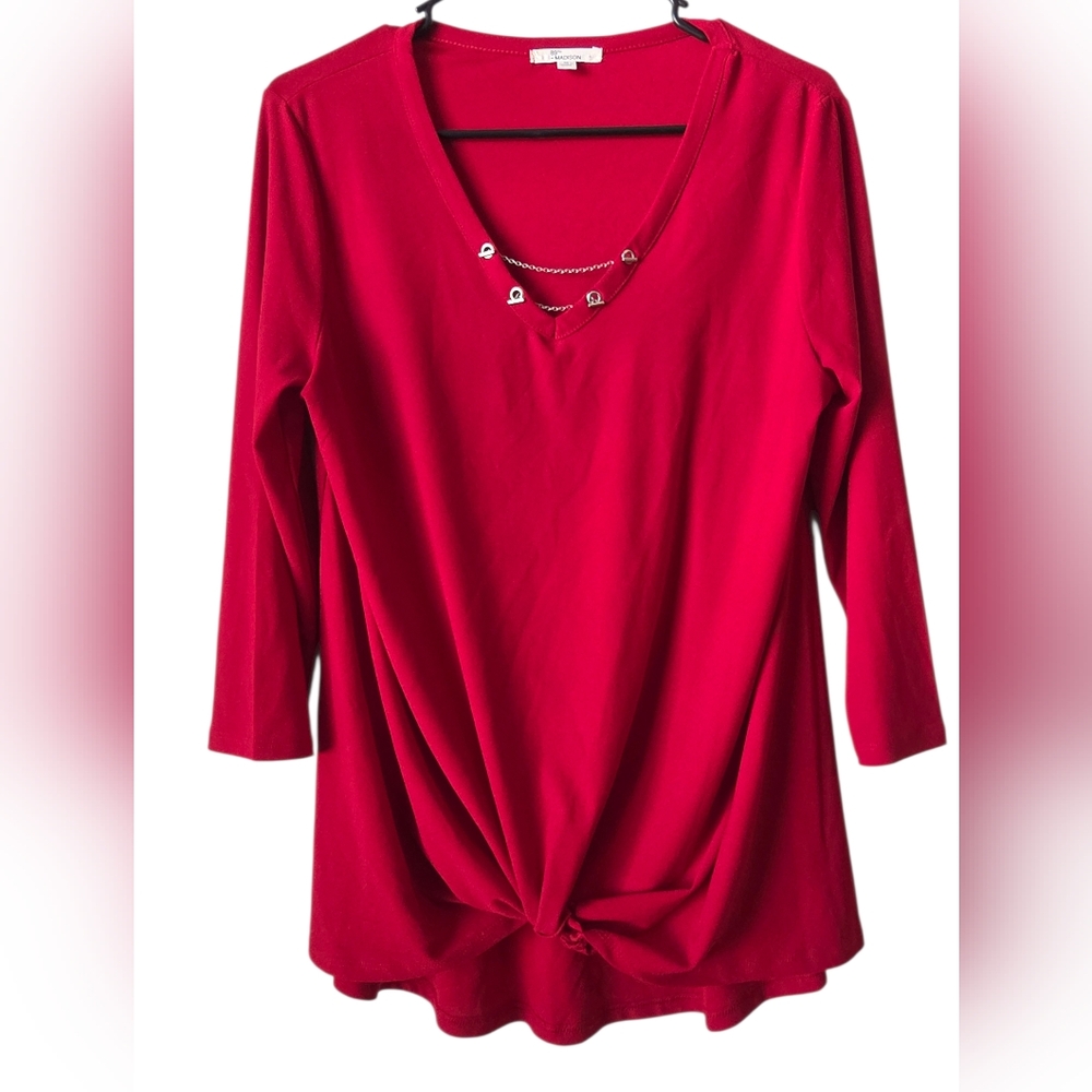 89th & Madison Red Knot-Front V-Neck Top